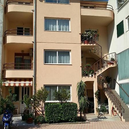 Apartments Deak Makarska Eksteriør bilde