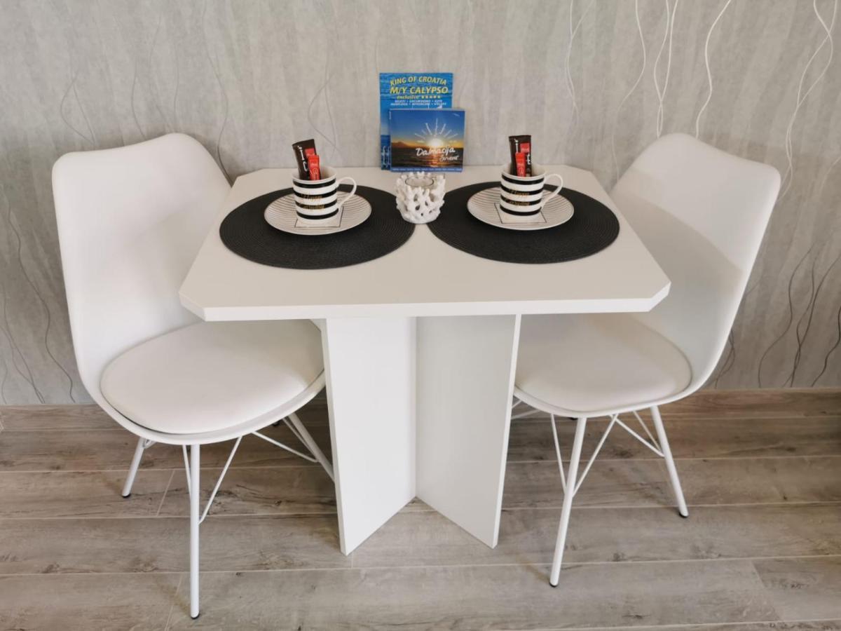 Apartments Deak Makarska Eksteriør bilde